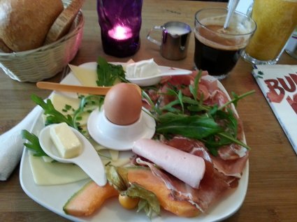 moraba_fruehstueck_saftkaffee